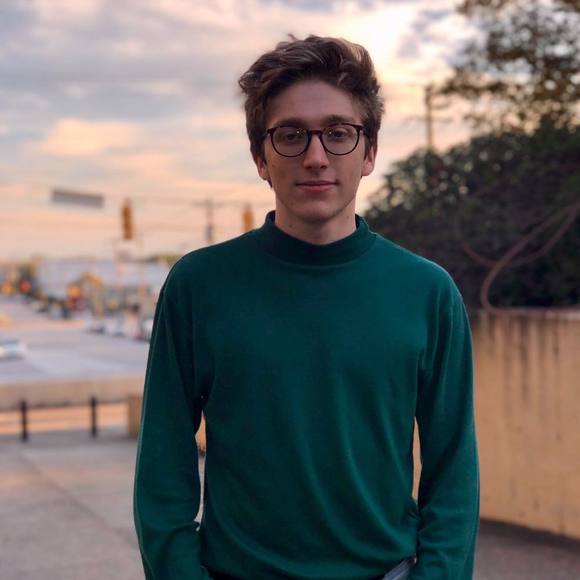 Meet your Posher, Mckenzi - Picture 1 of 1